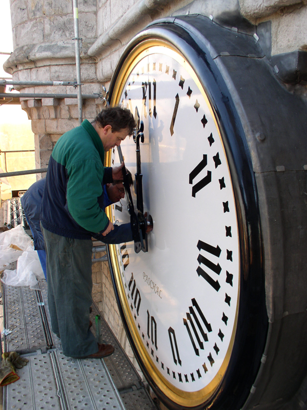 Restauration cadrans DOUAI - PASCHAL Horlogerie - Image 2